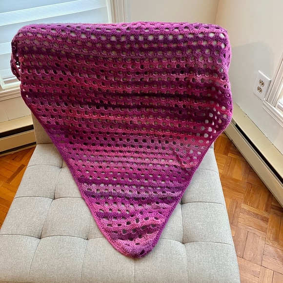 Handmade shawl - Picture 3 of 3